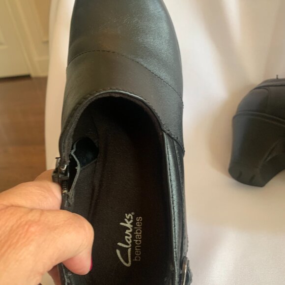 Black Clark Booties Size 6M - Picture 2 of 7
